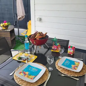  Hébergement de vacances Les Tiny D'akapa